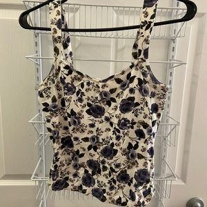 Floral cropped tank top